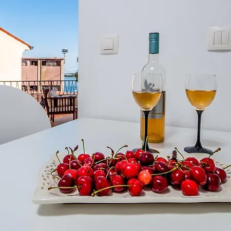 Apartment La Terrazza Sea View
